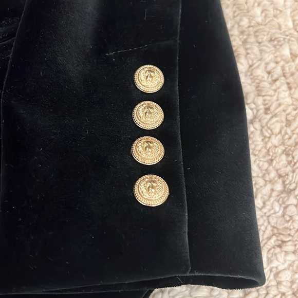 Classic Balmain Velvet Blazer - Picture 4 of 7
